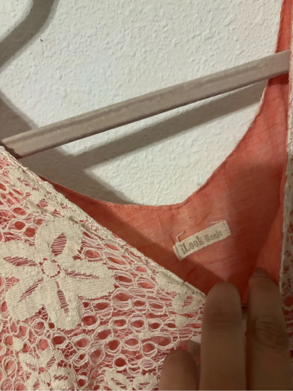 Crochet-Top Embroidered- Coral